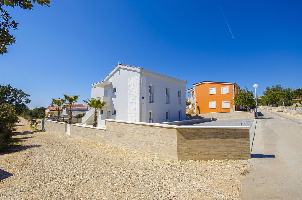 Apartments Villa V Vir Ngoại thất bức ảnh