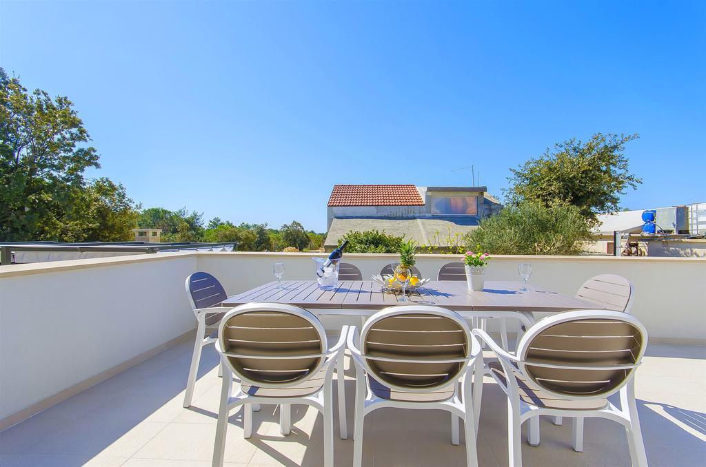 Apartments Villa V Vir Ngoại thất bức ảnh