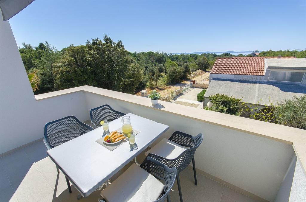 Apartments Villa V Vir Ngoại thất bức ảnh
